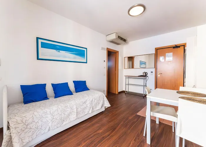 Marconi Mare מלון דירות 3*