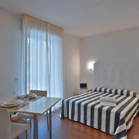 Marconi Mare Lägenhetshotell Rimini