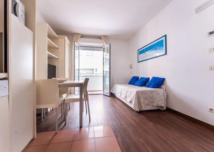 公寓式酒店 马可尼滨海公寓 里米尼