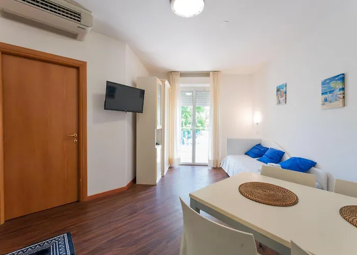 马可尼滨海公寓