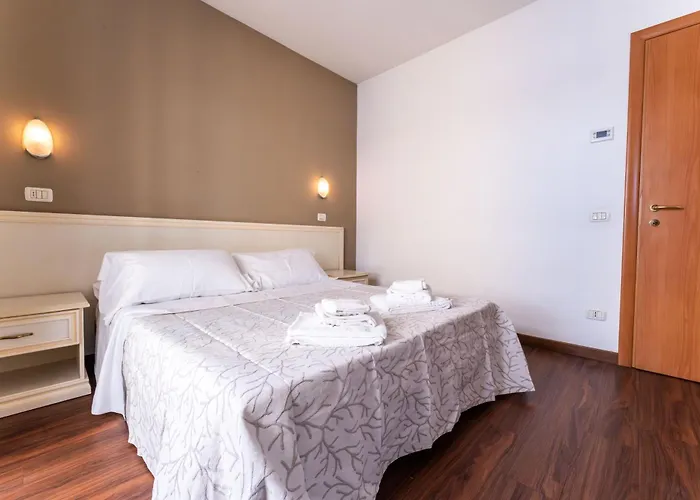 马可尼滨海公寓 公寓式酒店 里米尼